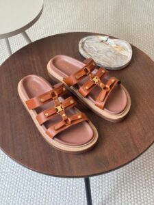 Hermes flat