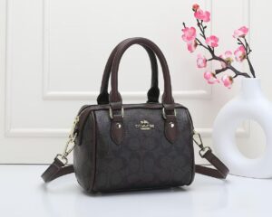 شنطه - COACH