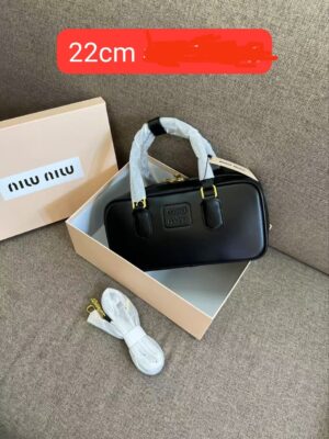 شنطه- miu miu